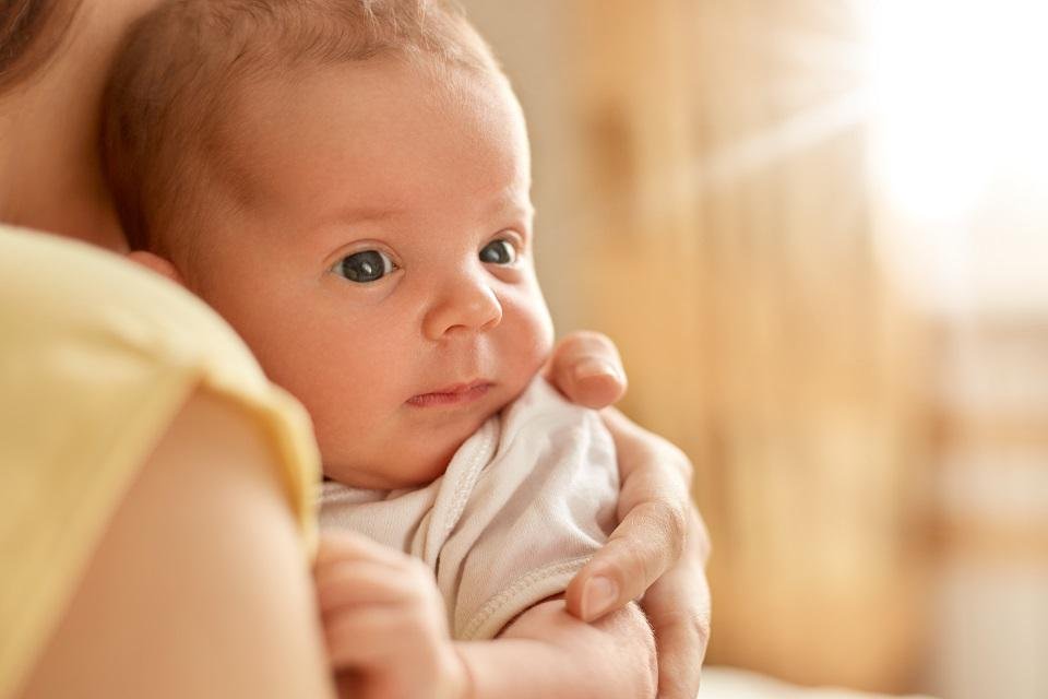 Bagaimana Suster Newborn Membantu Ibu Baru Menyesuaikan Diri?