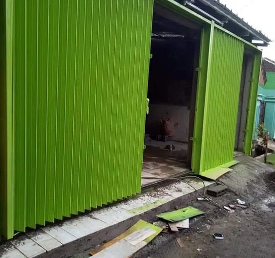 Pintu Lipat Harmonika : Solusi Praktis untuk Ruang Terbatas Bersama Logam Jaya